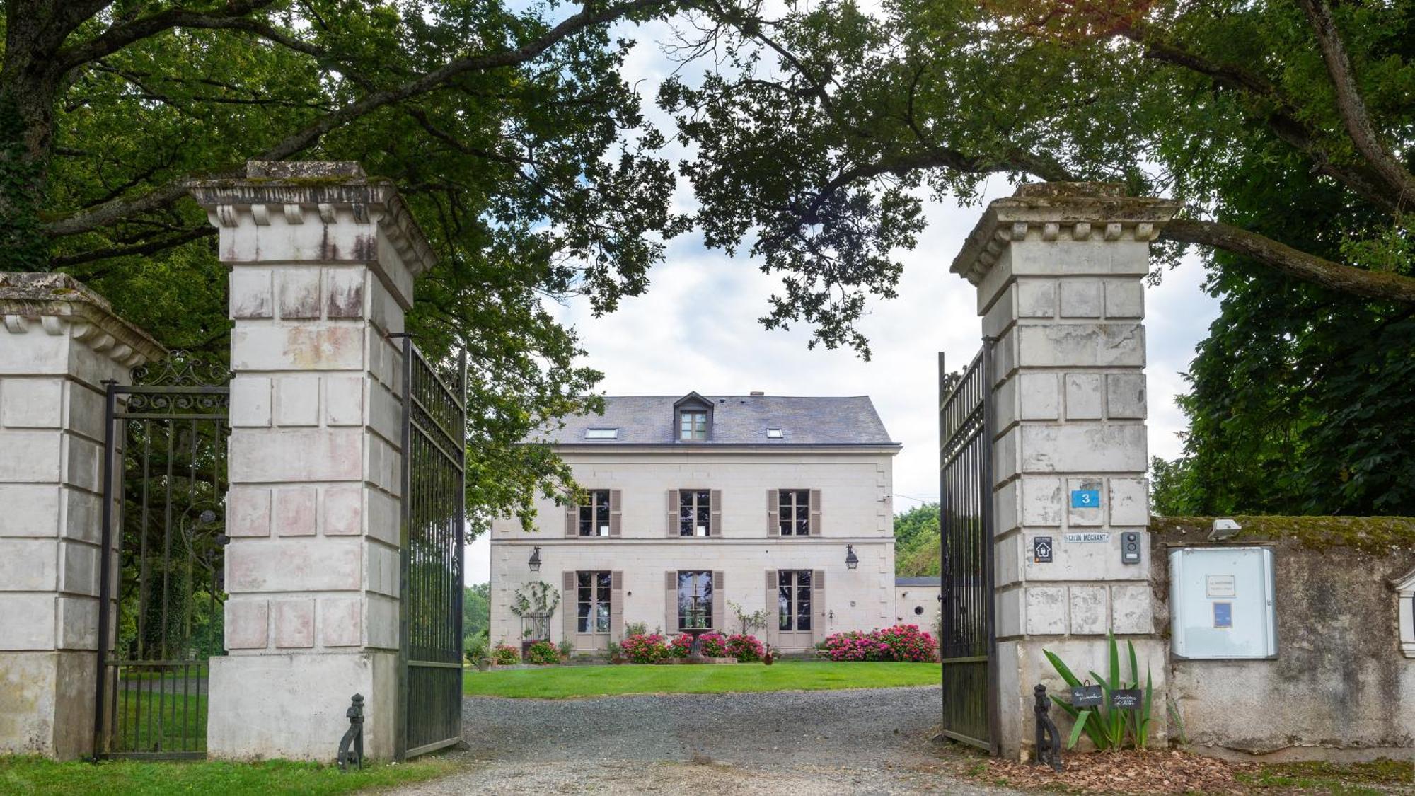 Bed and Breakfast La Gironnerie Loche-sur-Indrois Exteriér fotografie